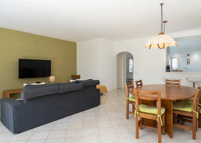 Vilamouratenis Sunscape By Sapvillas * Vilamoura